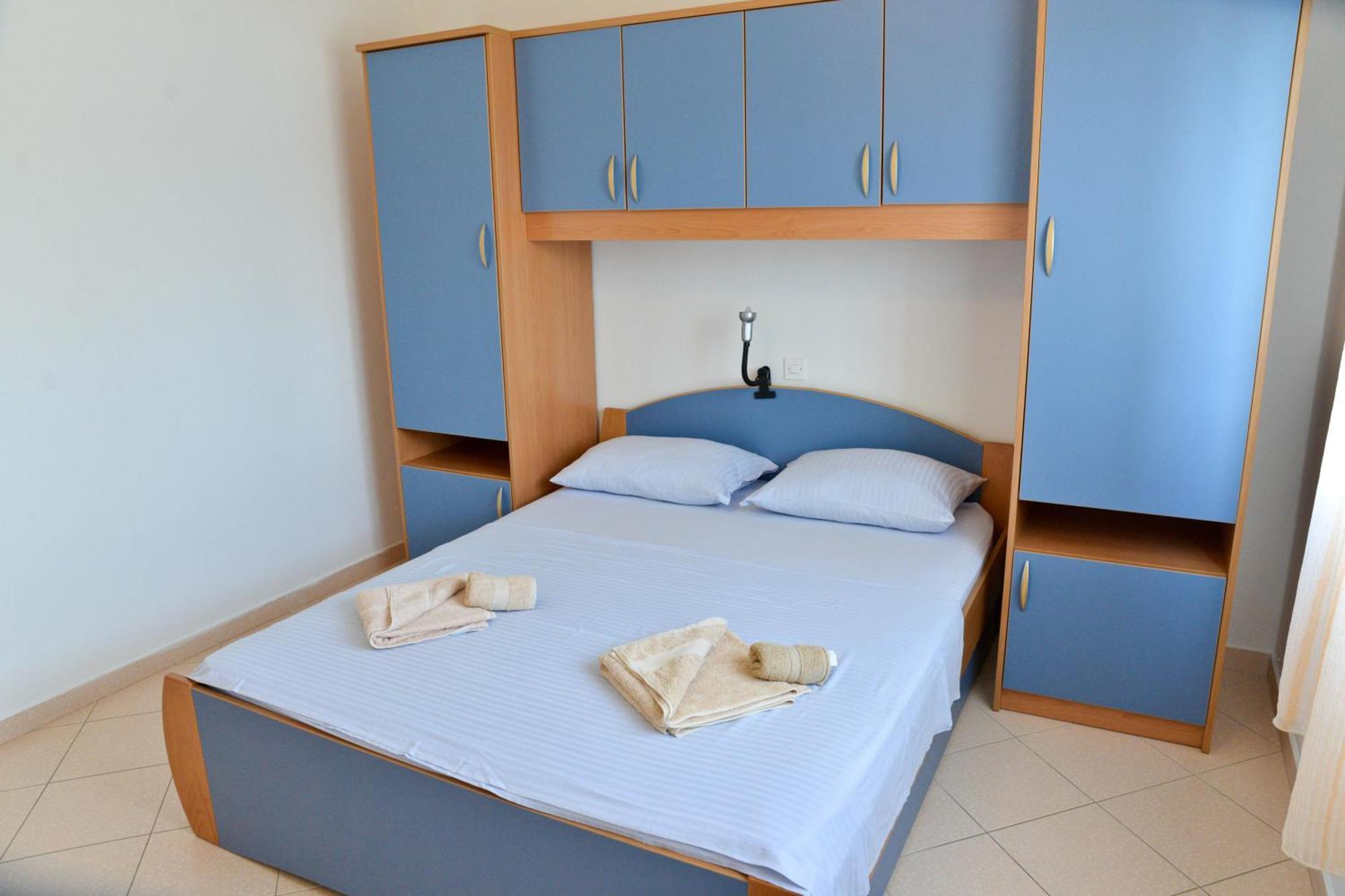 Apartments Lonic Kukljica Szoba fotó