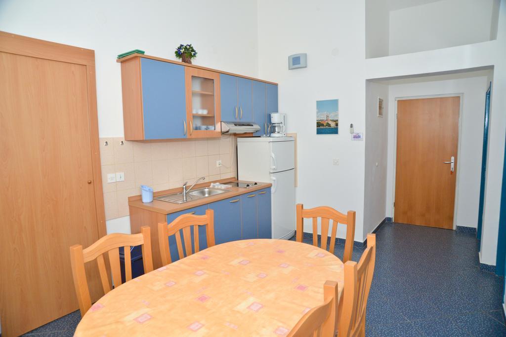 Apartments Lonic Kukljica Kültér fotó