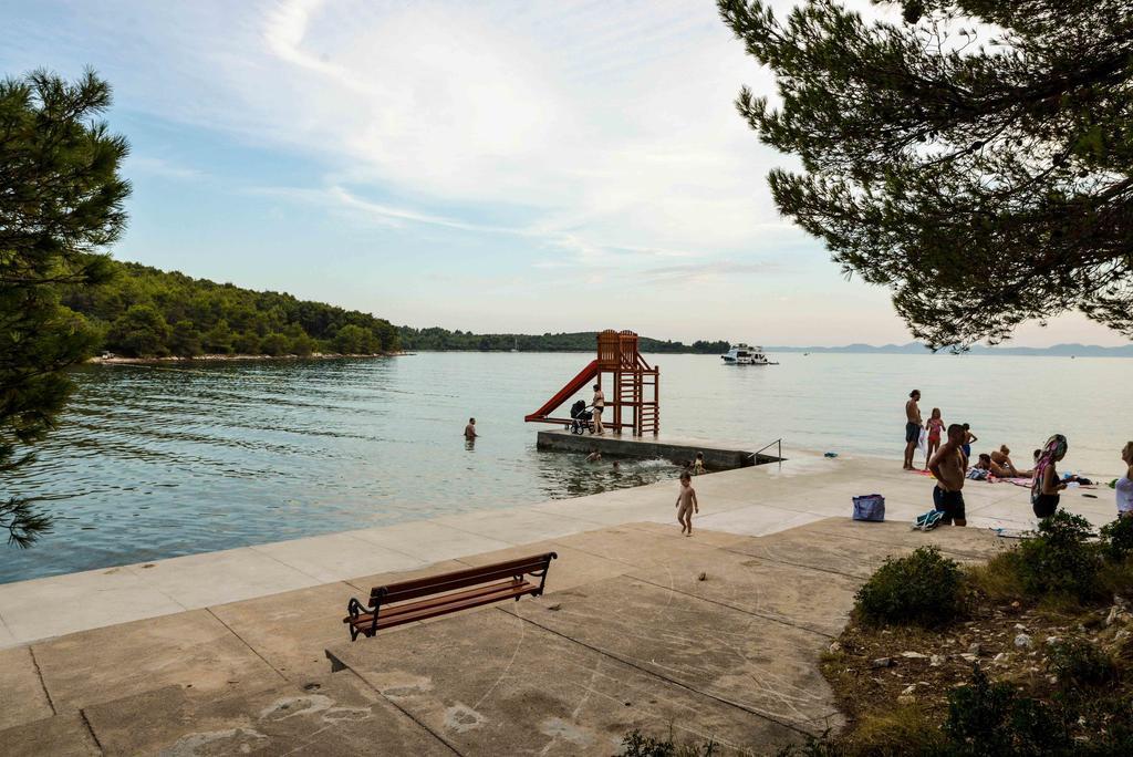 Apartments Lonic Kukljica Kültér fotó