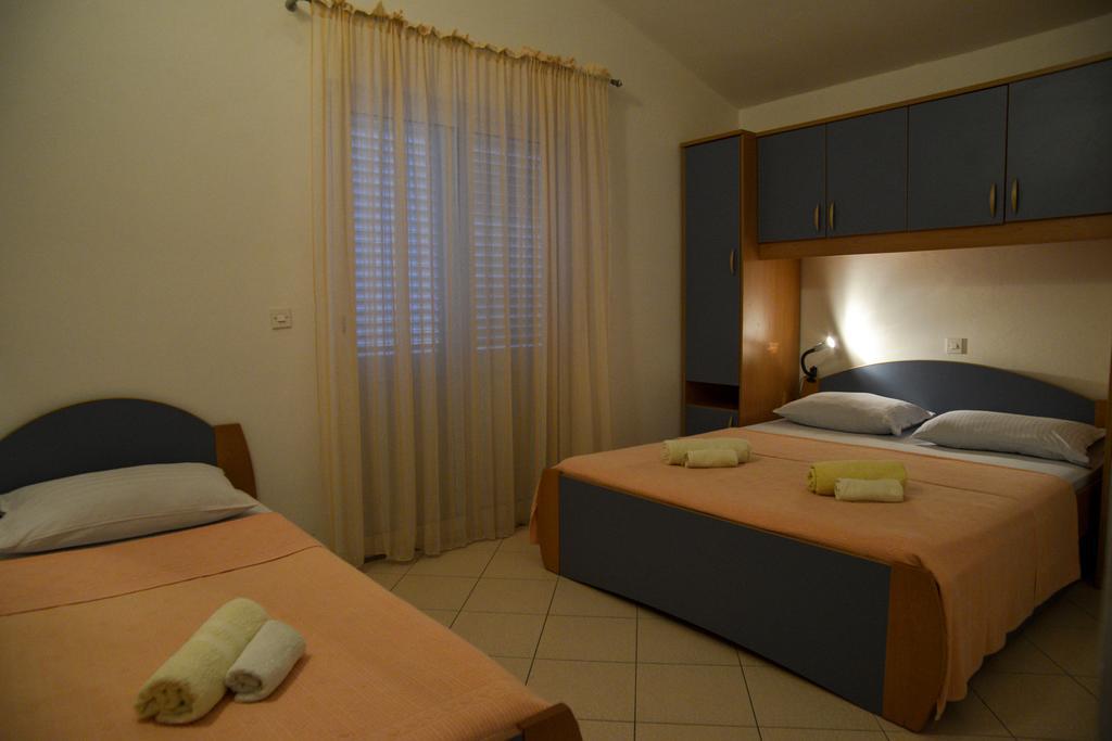 Apartments Lonic Kukljica Kültér fotó