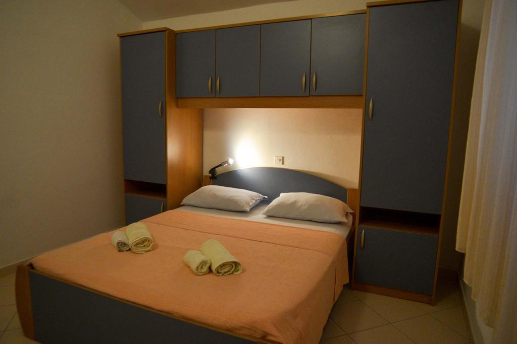 Apartments Lonic Kukljica Kültér fotó