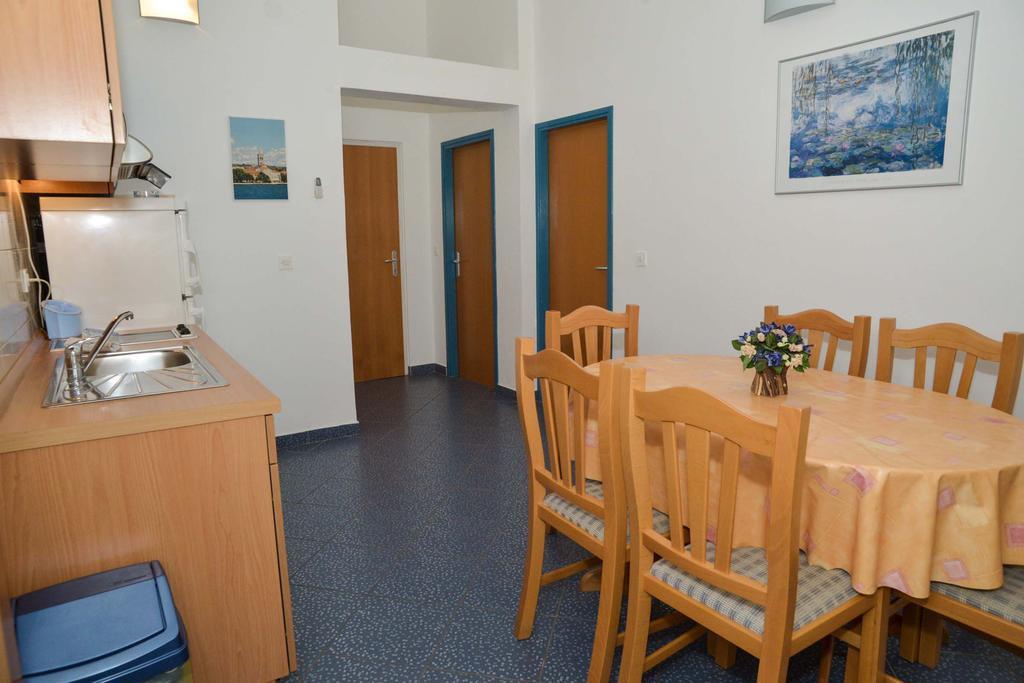 Apartments Lonic Kukljica Kültér fotó