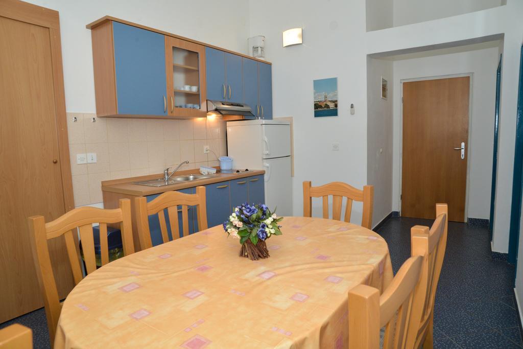 Apartments Lonic Kukljica Kültér fotó